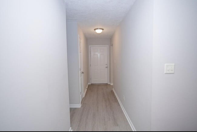 Building Photo - 503 Wendover Way