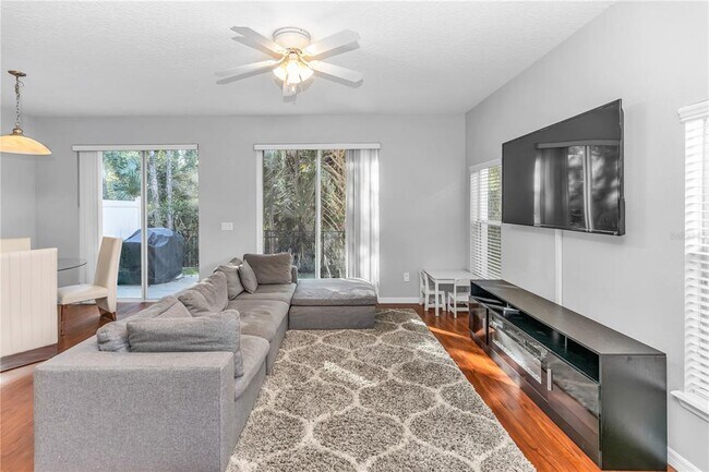 Foto del edificio - 540 Pinebranch Cir
