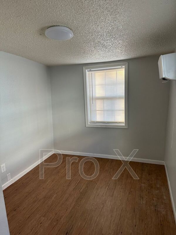 Foto del edificio - 105 W Jefferson St