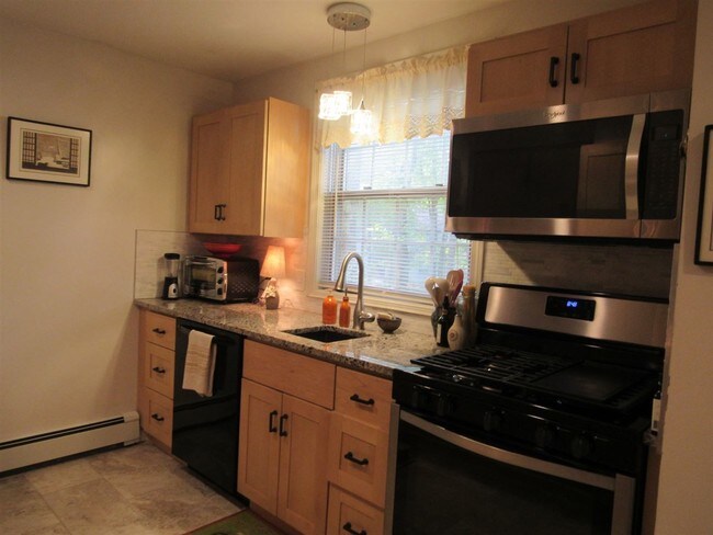 Foto del edificio - 1465 Hooksett Rd