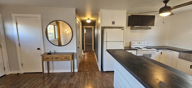 Building Photo - 10016 3rd Ave