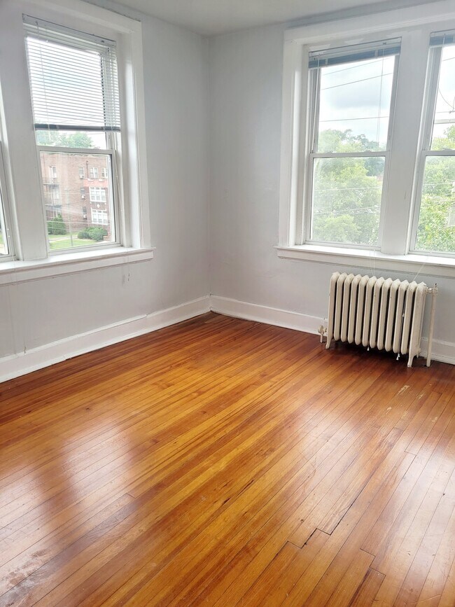 Foto del edificio - 1611 Hampton Blvd