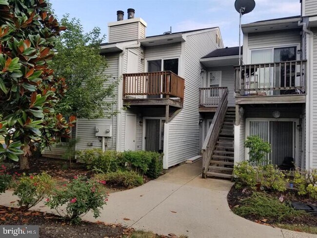 Foto del edificio - 5374 Bedford Ter