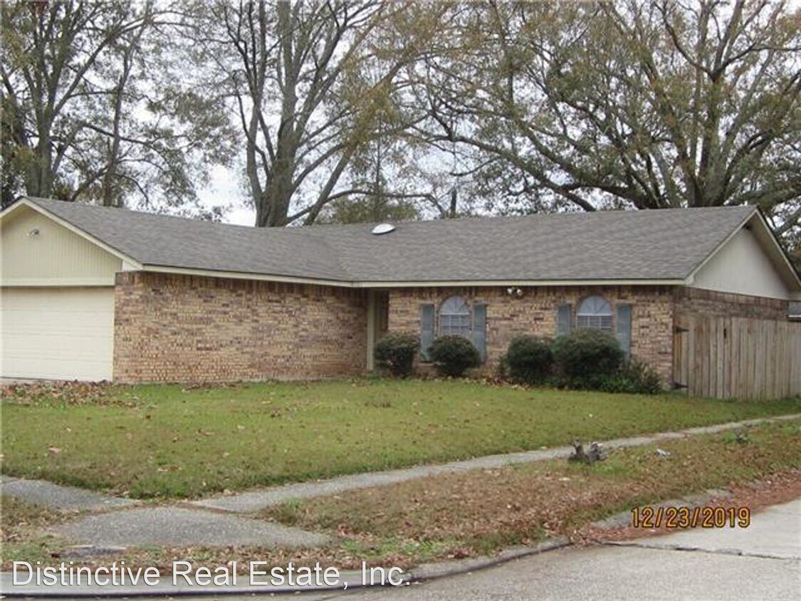 3 br, 2 bath House 101 Marin Circle House Rental in Slidell, LA