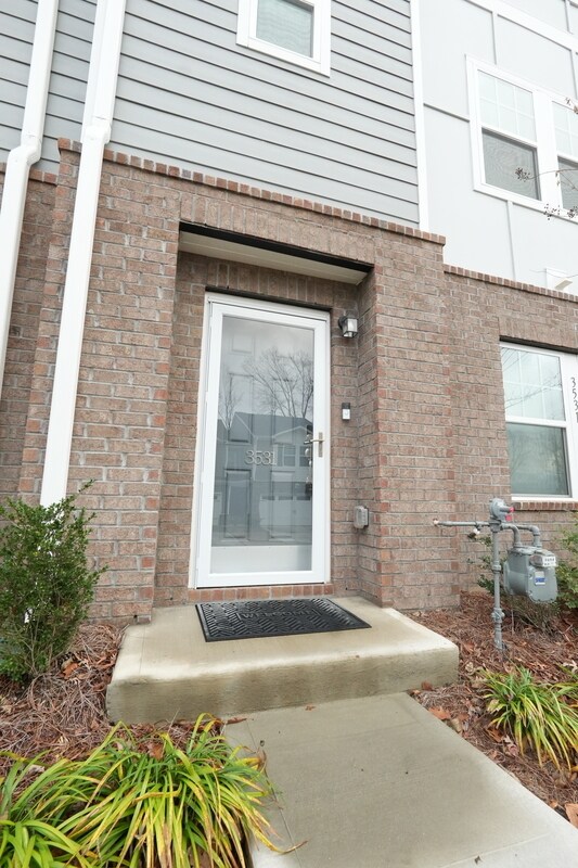 Foto del edificio - 3531 Auburn Curb Rd