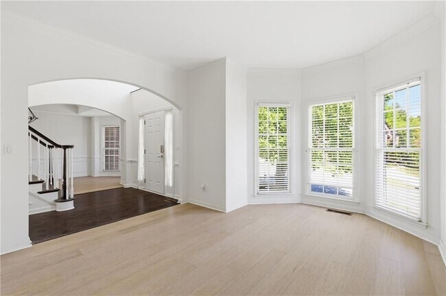 Building Photo - 1702 Clay Brooke Ct SE