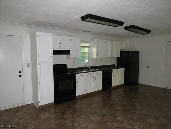 Building Photo - 9546 Johnnycake Ridge Rd