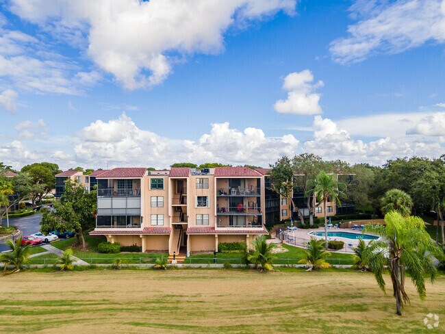 Foto del edificio - Fairways of Emerald Hills