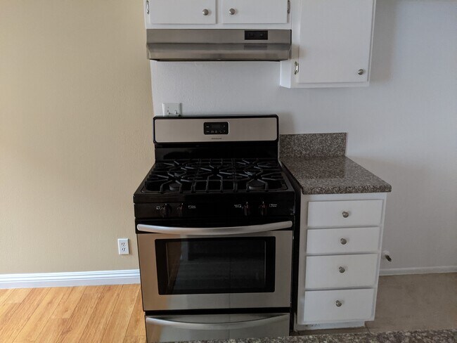 Foto del edificio - 1108 E Palmer Ave