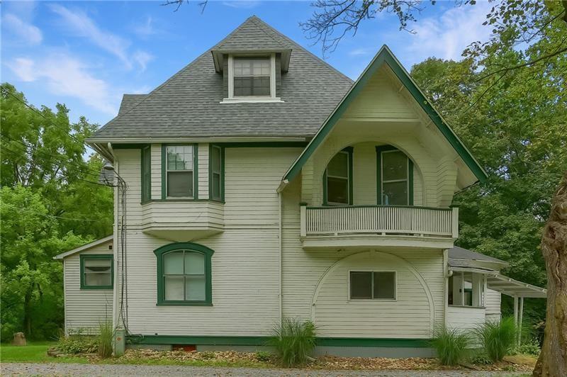 727 W Beaver St, Zelienople, PA 16063 Room for Rent in Zelienople, PA