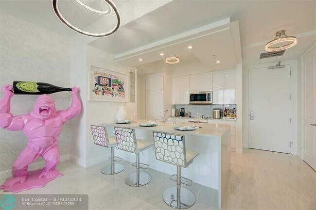 Foto del edificio - 347 N New River Dr E