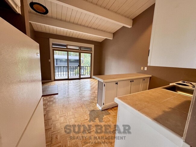 Building Photo - 1 Bedroom in Toepa