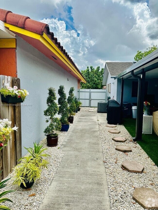 Apartments for Rent in 33186