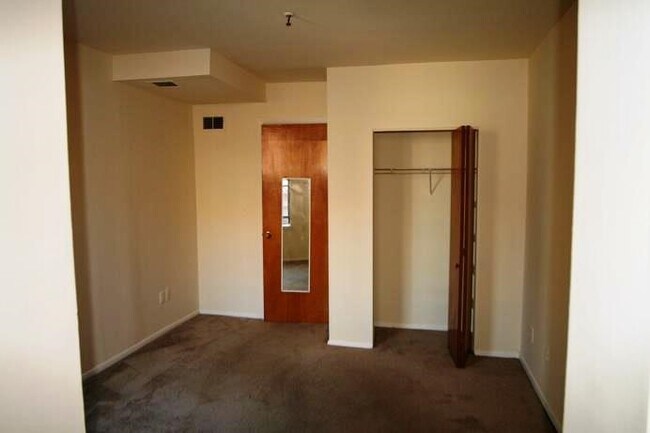 Building Photo - 228 Montgomery St