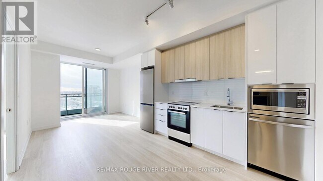 Photo du bâtiment - 9751 Markham Rd