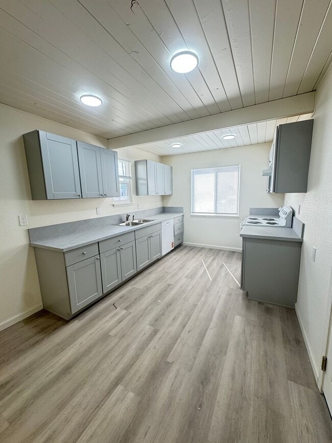 Foto del edificio - 4 bed / 2 ba home - N Yuba City
