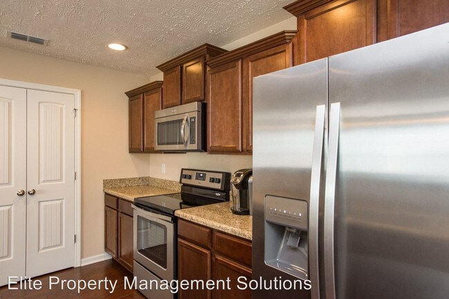 Building Photo - 116 Latimer Dr