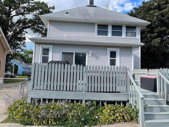 Foto del edificio - 3 br, 2 bath House - 1007 2nd Ave NW