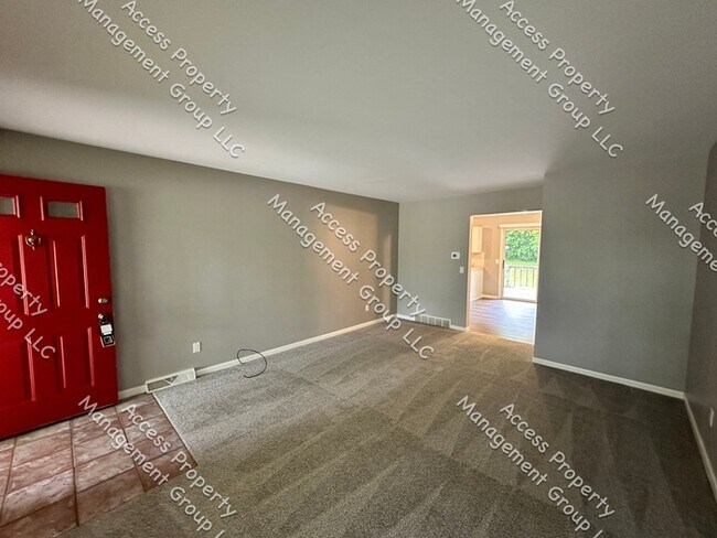 Foto del edificio - Updated 3 Bedroom Duplex with yard!