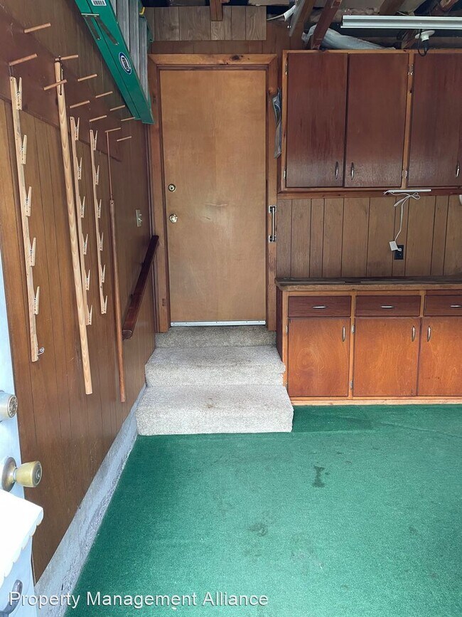 Building Photo - 3 br, 1.5 bath House - 108 Armitage Drive