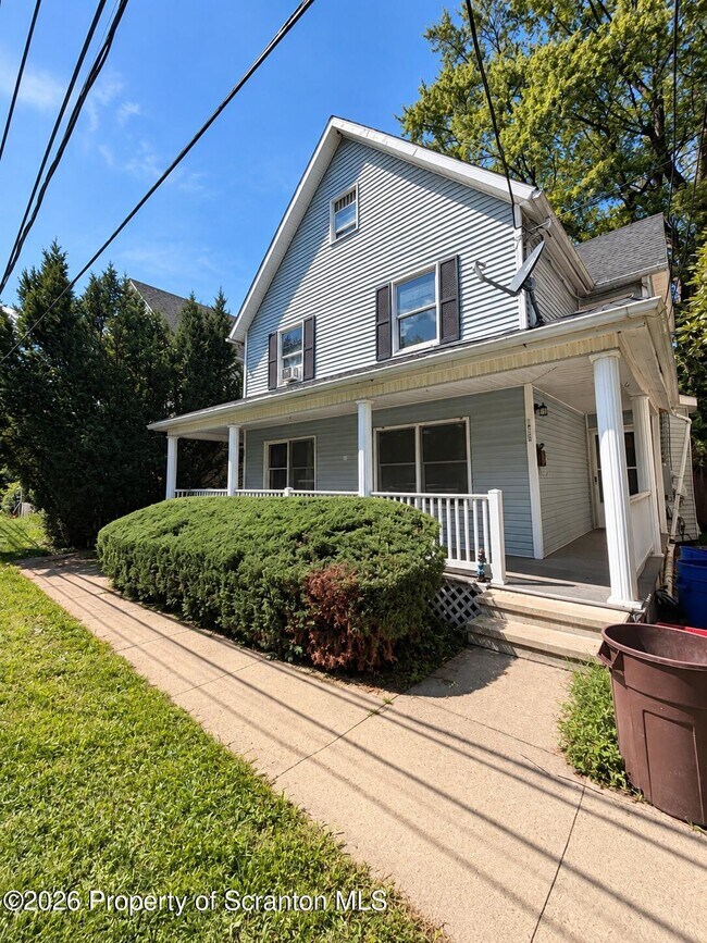 Foto del edificio - 1533 Ross Ave