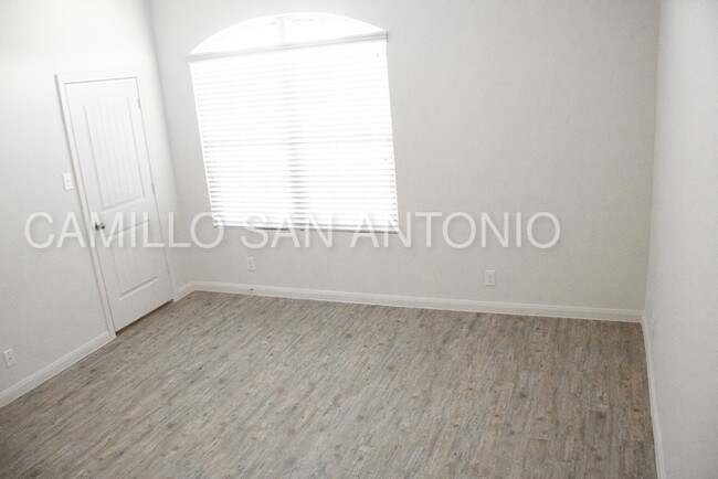 Building Photo - 8607 Tesoro Hills