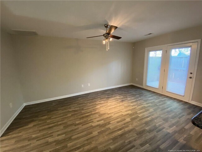 Building Photo - 2651 Middle Br Bnd