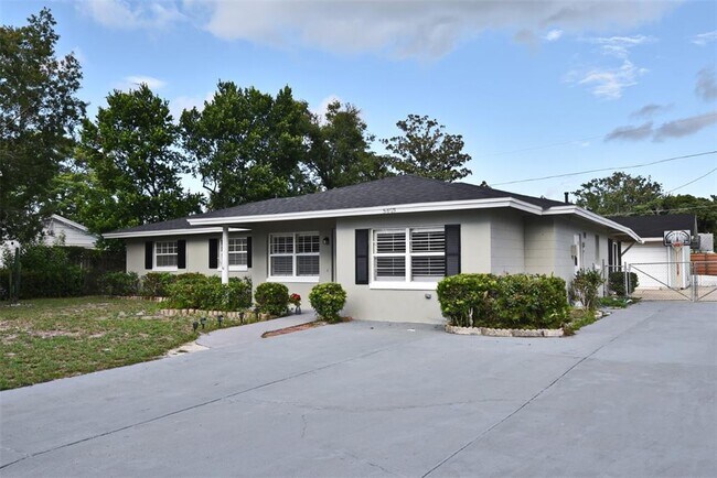 Building Photo - 5803 Clearview Dr