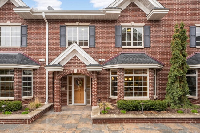 Building Photo - 10855 Falling Water Ln