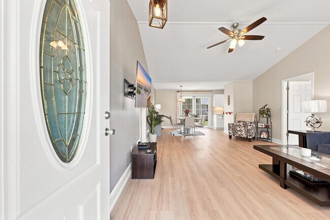 Building Photo - 1005 Macala Dr