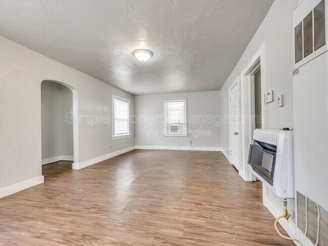 Building Photo - 1524 SW Binkley St