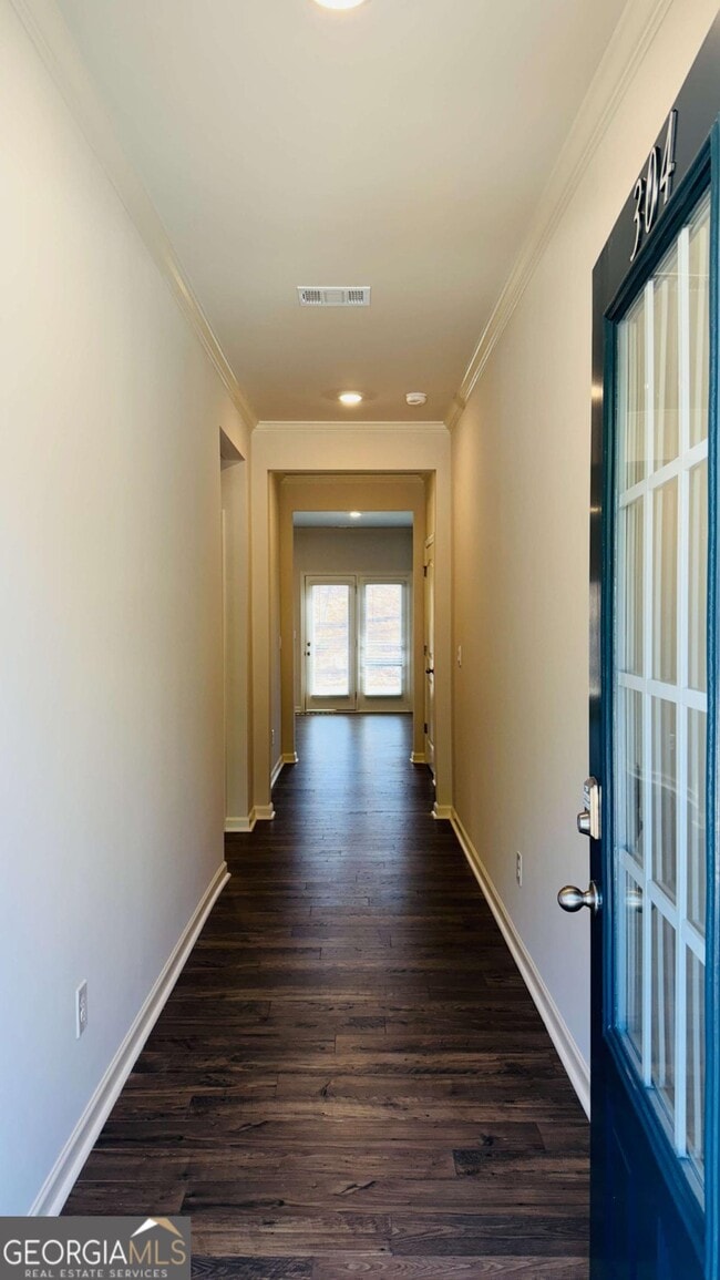 Building Photo - 304 Belmont Dr