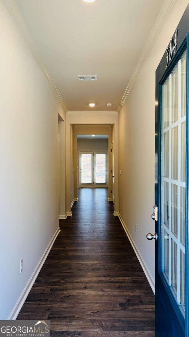 Foto del edificio - 304 Belmont Dr