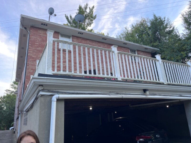 Primary Photo - 2549 Glenmary Ave