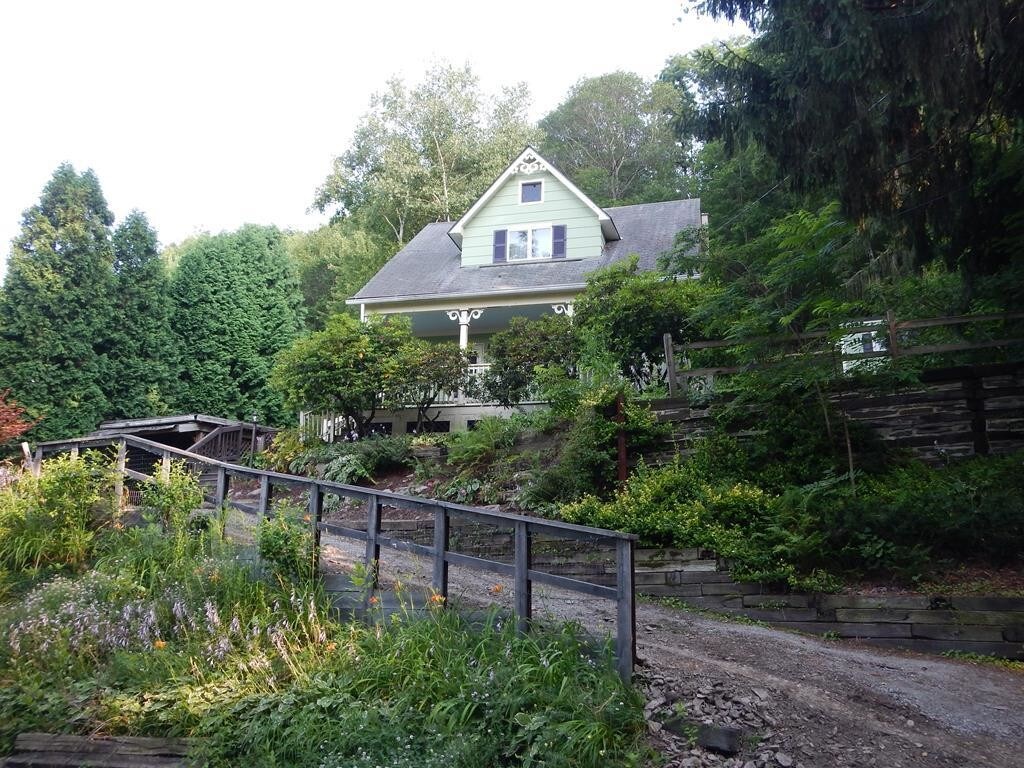 25 Powderhouse Rd, Corning, NY 14830 House for Rent in Corning, NY