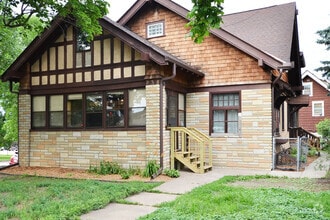 Building Photo - 238 Lexington Pkwy N