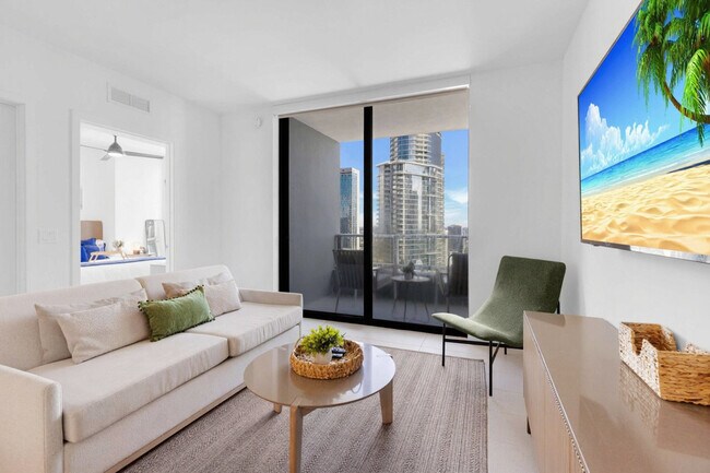 Foto del edificio - 601 NE 1st Ave