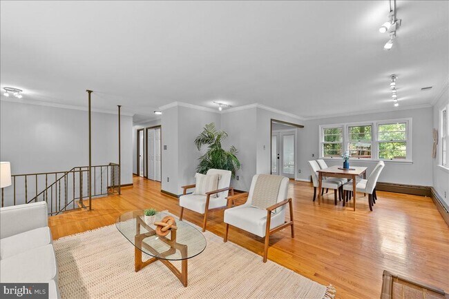 Foto del edificio - 3035 Hazelton St