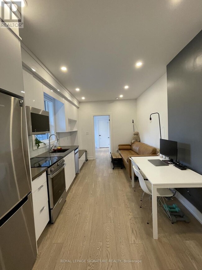 Building Photo - 17 Claremont St