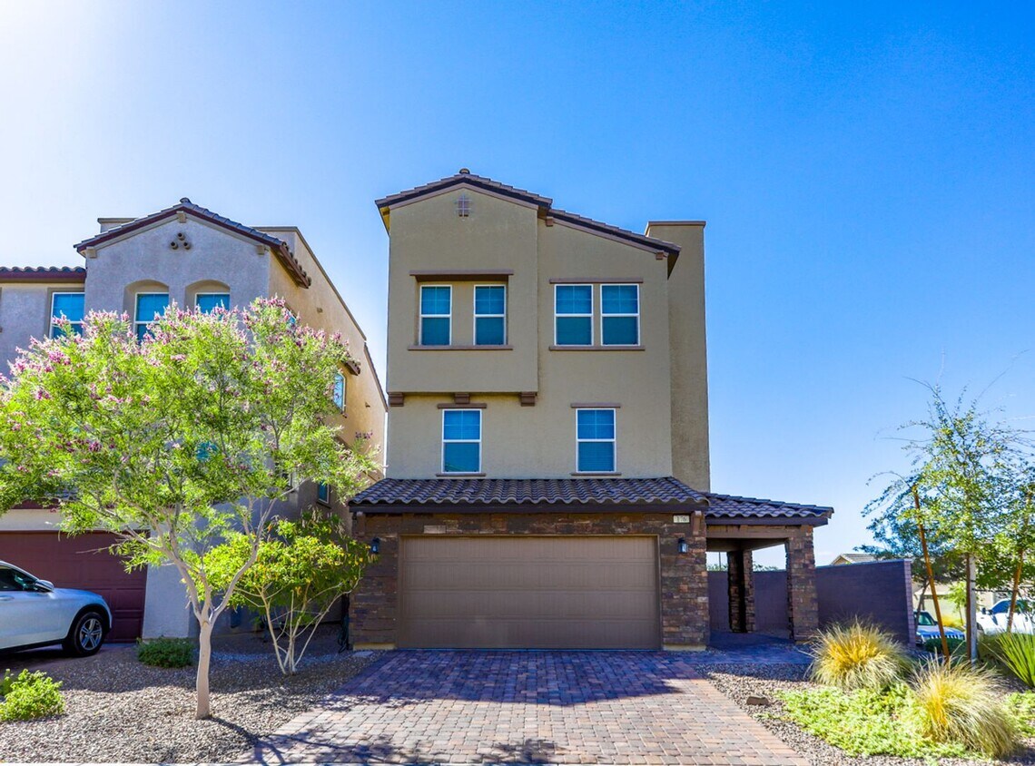 Foto principal - Stunning 360 Strip, Mountain and City Roof...
