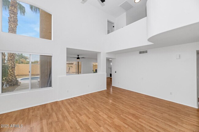 Foto del edificio - 4630 E Campo Bello Dr