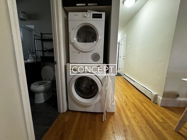 Building Photo - 14 Parker Hill Ave