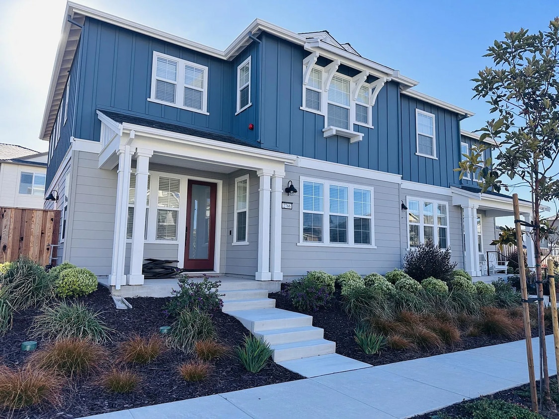 2766 Moonshell Ln, Marina, CA 93933 Townhome Rentals in Marina CA