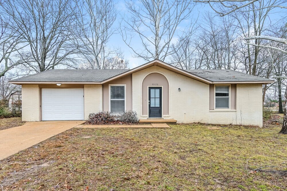Primary Photo - 3570 Bryn Mawr Dr