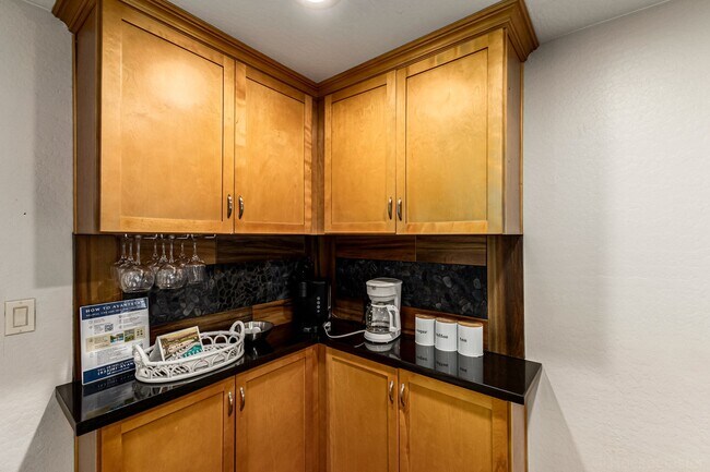 Foto del edificio - STUNNING 4 bed/2 bath Scottsdale Home- FURHISHED or UnFURNISHED