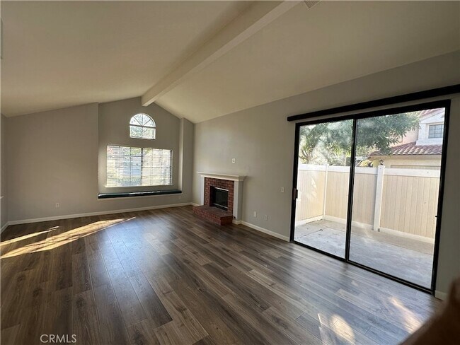 Foto del edificio - 22933 Estoril Dr