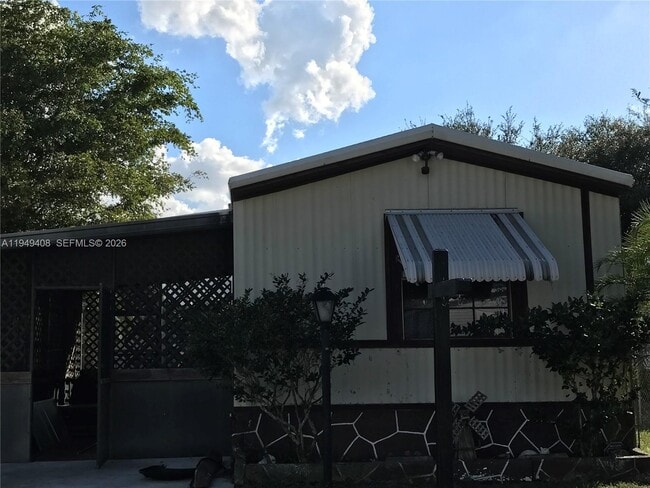 Foto del edificio - 10618 S 228th Ln