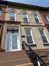 Building Photo - 611 Quincy St