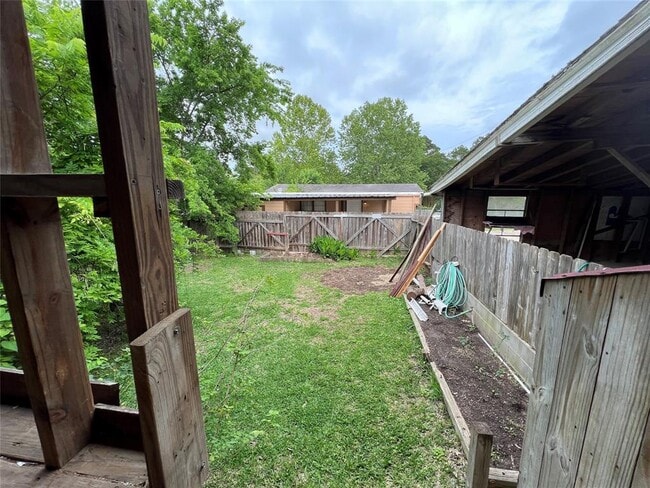 Building Photo - 13724 Brigadier Dr