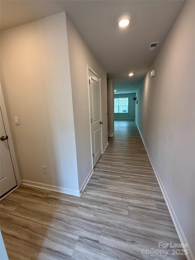 Building Photo - 5141 Hyrule Dr